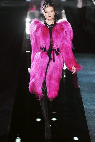 dolce-and-gabbana-pink-fur