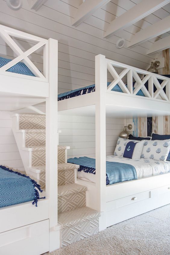 Bodacious Bunk Rooms - The English Room