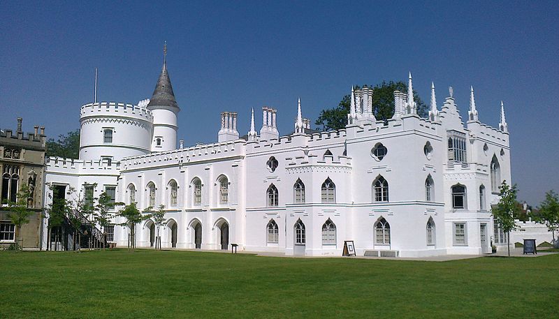 800px-Strawberry_Hill_House_from_garden_in_2012_after_restoration