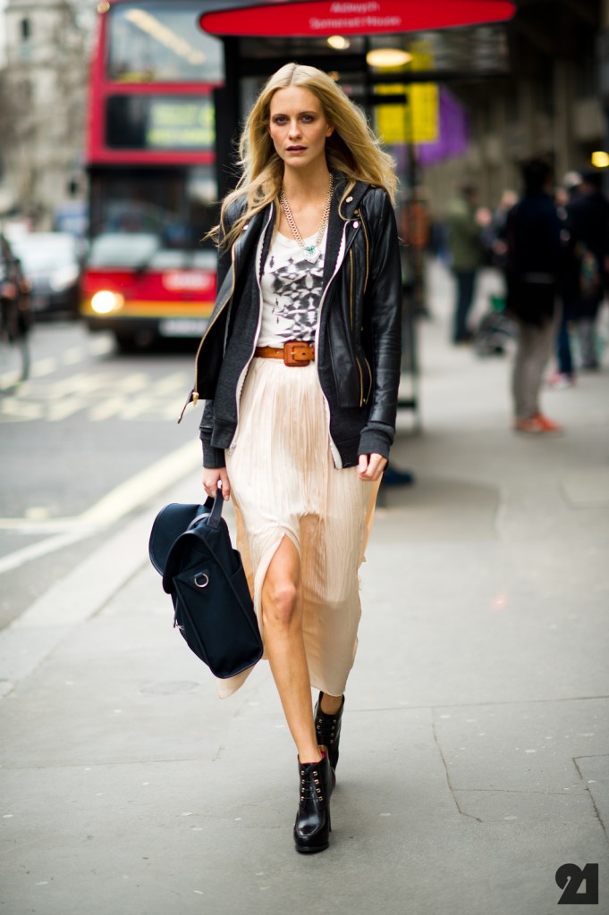 1429-Le-21eme-Adam-Katz-Sinding-Poppy-Delevigne-Somerset-House-Vodafone-London-Fashion-Week-England-Fall-Winter-2012-2013-New-York-City-Street-Style-Fashion-Blog_21E5908