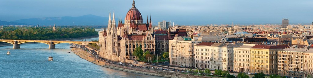 CRUISE_RomanticDanube_HERO_Budapest-Parliament_1600x400_tcm21-10636