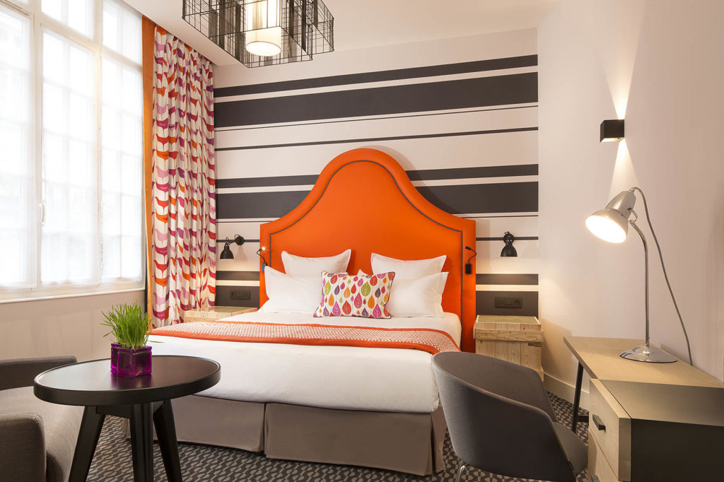hotel-fabric-guest-room-paris-2-1-1024x682