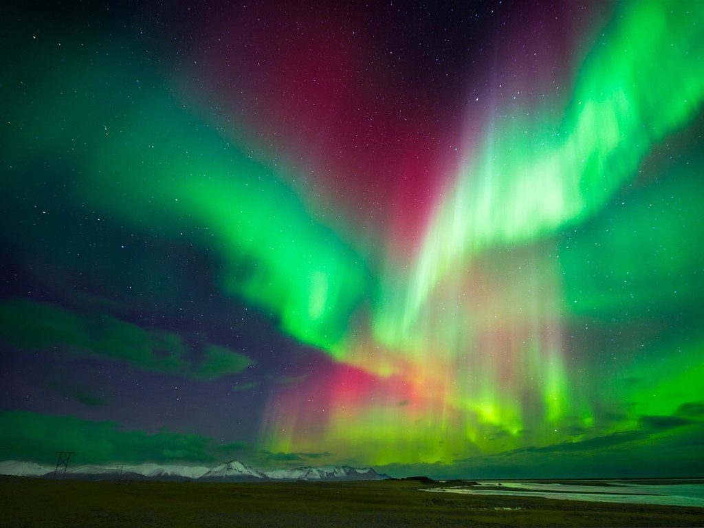 thingvellir-iceland-northern-lights-gettyimages-498878456