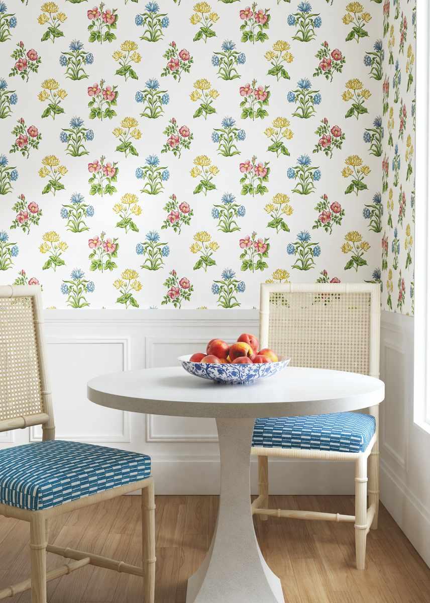 Wallpaper Wednesday: Bloom & Lattice Wallcovering - The English Room